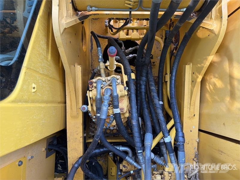 Komatsu PC240LC-10 Tracked Excavator Bageri guseničari