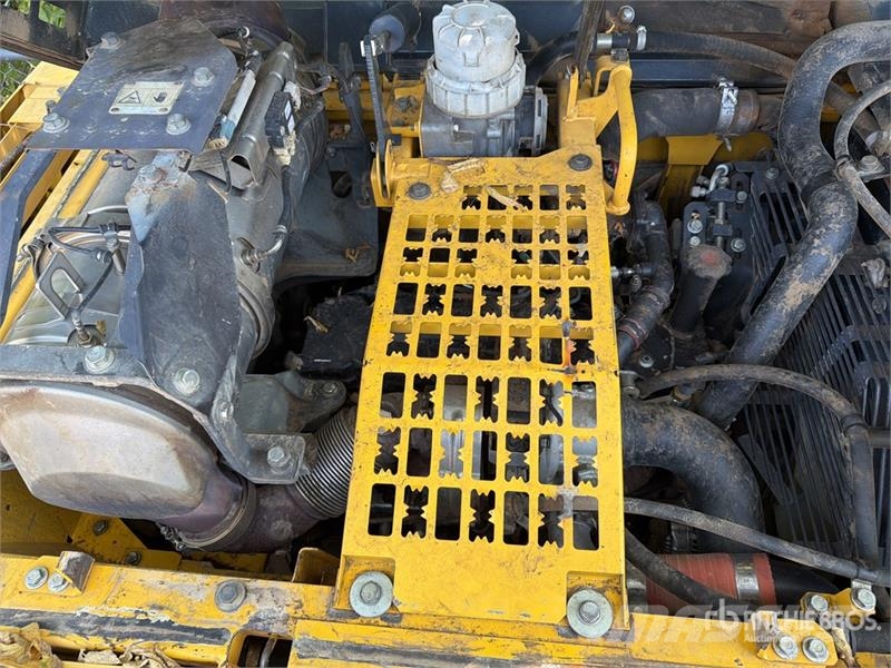 Komatsu PC240LC-10 Tracked Excavator Bageri guseničari