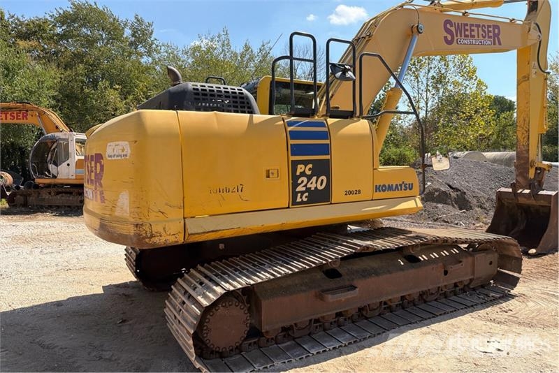 Komatsu PC240LC-10 Tracked Excavator Bandgrävare