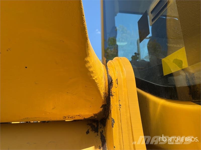 Komatsu PC240LC-10 Tracked Excavator Bageri guseničari