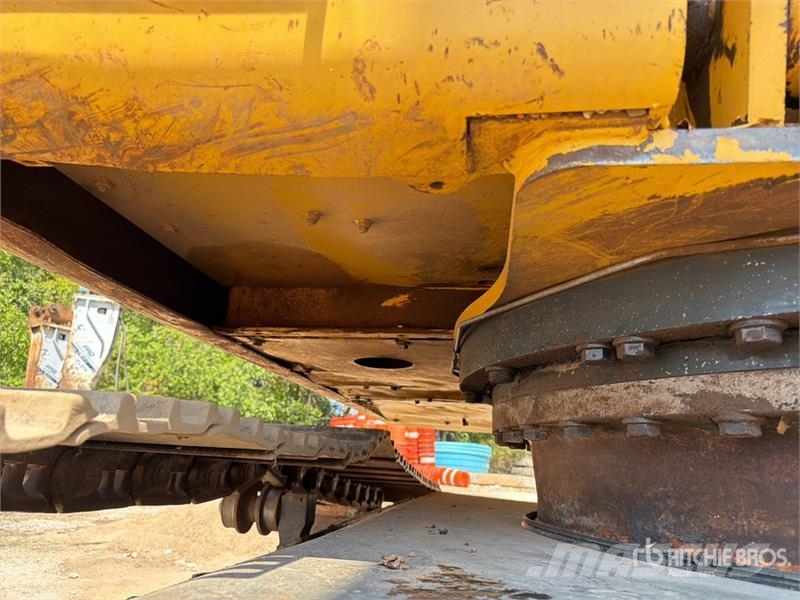 Komatsu PC240LC-10 Tracked Excavator Bageri guseničari