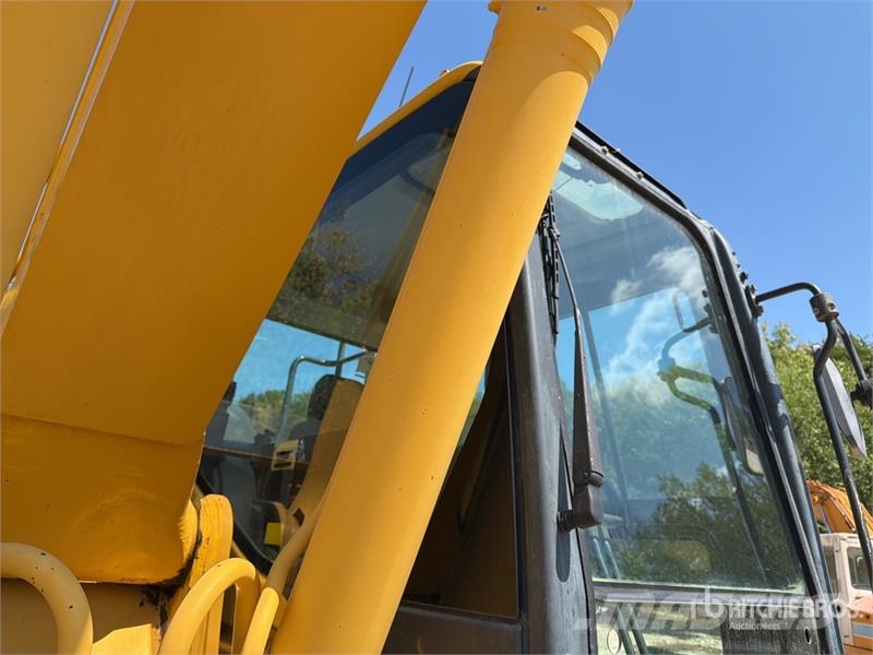 Komatsu PC240LC-10 Tracked Excavator Bageri guseničari