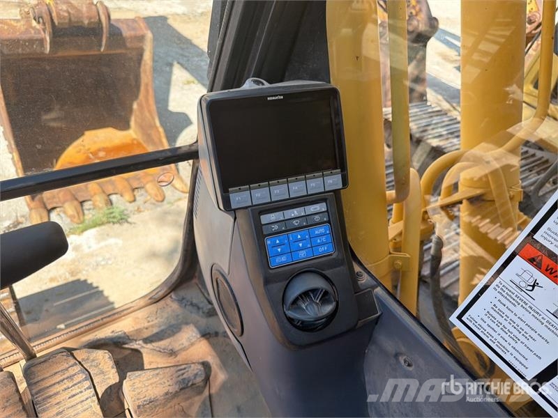 Komatsu PC240LC-10 Tracked Excavator Bageri guseničari