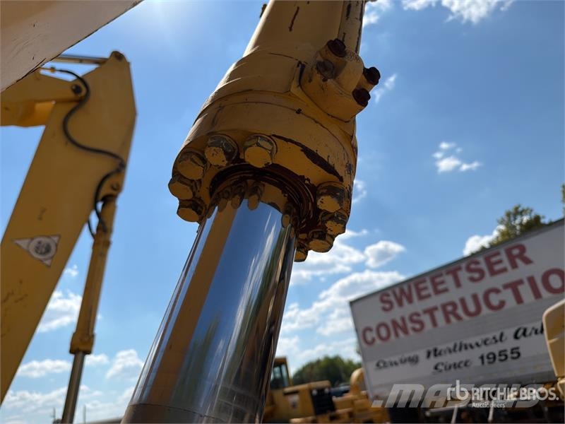Komatsu PC270LC-7 Vikšriniai ekskavatoriai