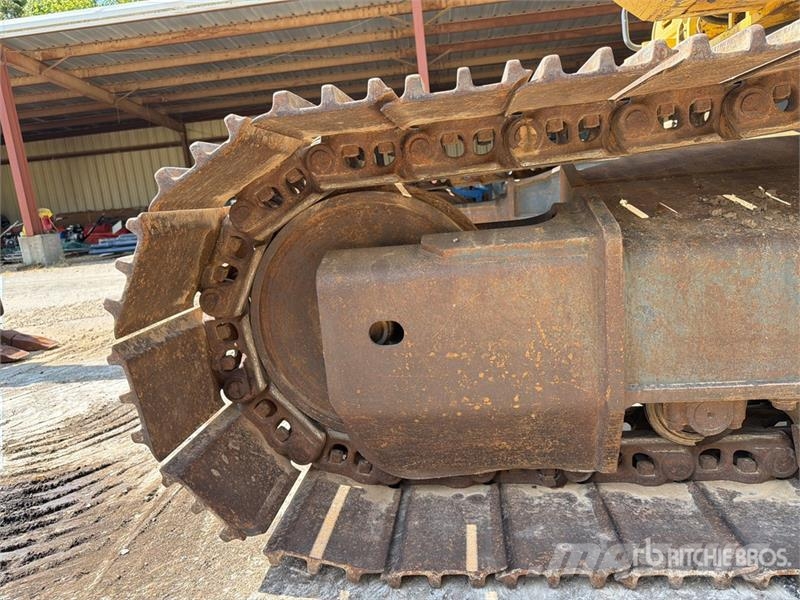 Komatsu PC270LC-7 Vikšriniai ekskavatoriai