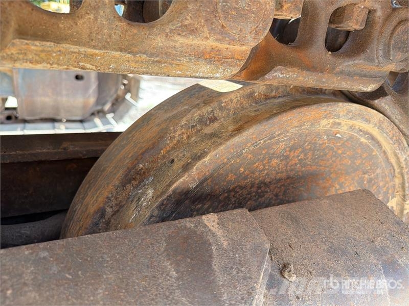 Komatsu PC270LC-7 Vikšriniai ekskavatoriai