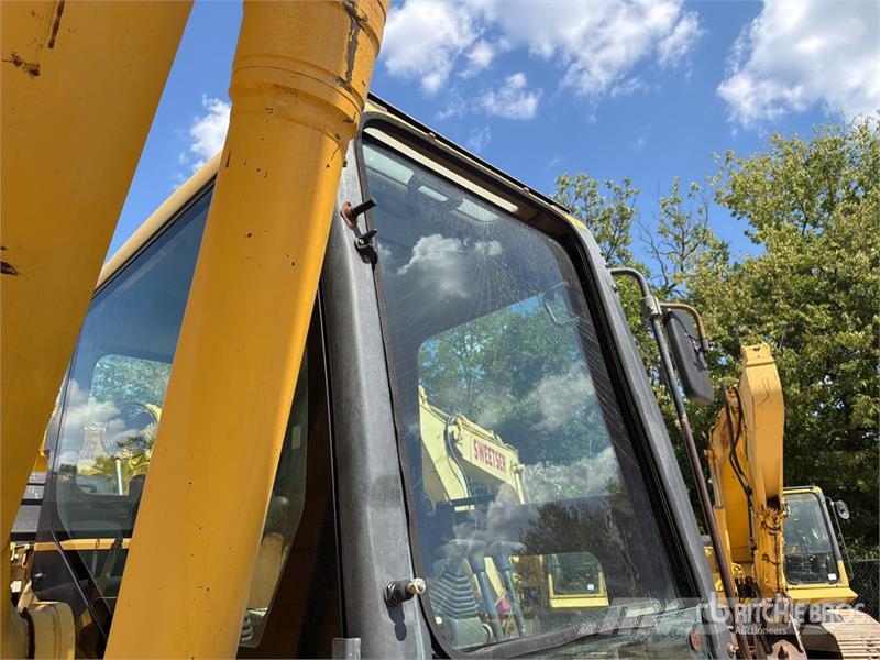Komatsu PC270LC-7 Vikšriniai ekskavatoriai