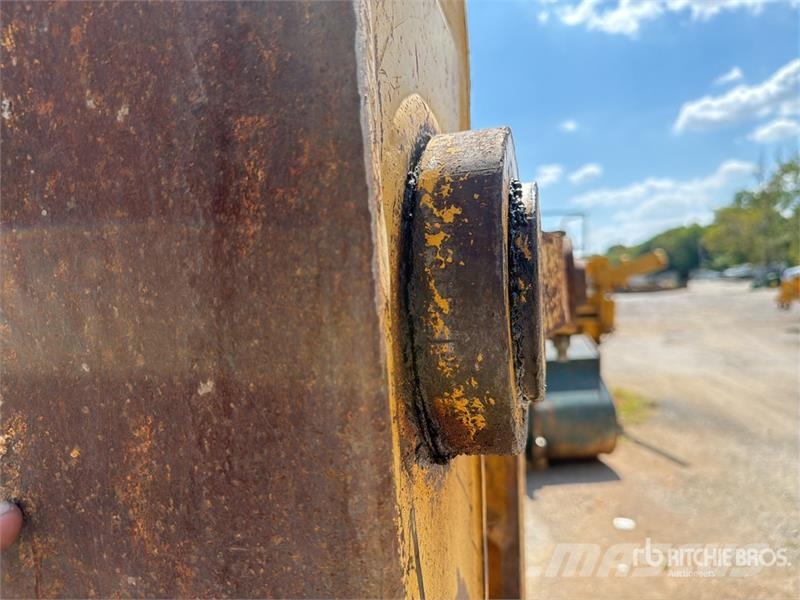 Komatsu PC270LC-7 Vikšriniai ekskavatoriai