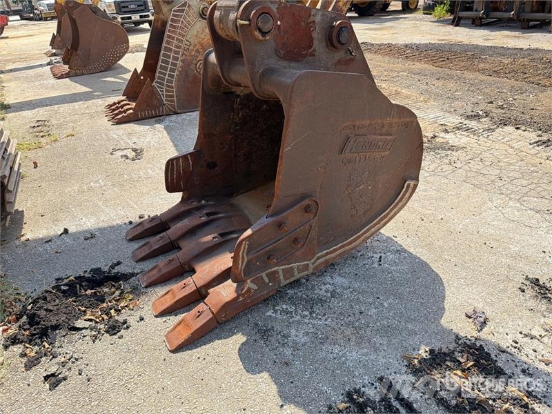 Komatsu PC270LC-7 Vikšriniai ekskavatoriai