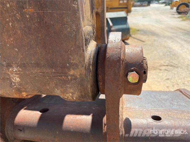 Komatsu PC270LC-7 Vikšriniai ekskavatoriai