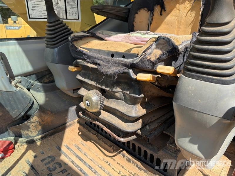 Komatsu PC270LC-7 Vikšriniai ekskavatoriai