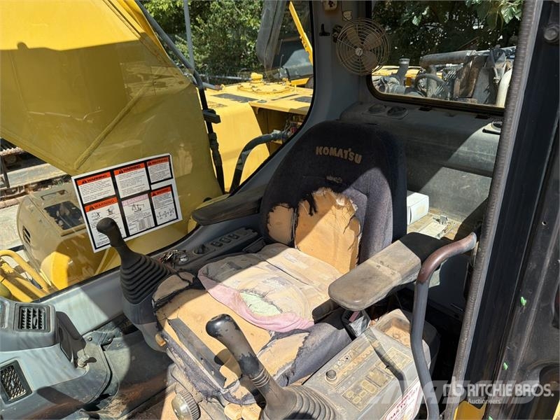 Komatsu PC270LC-7 Vikšriniai ekskavatoriai
