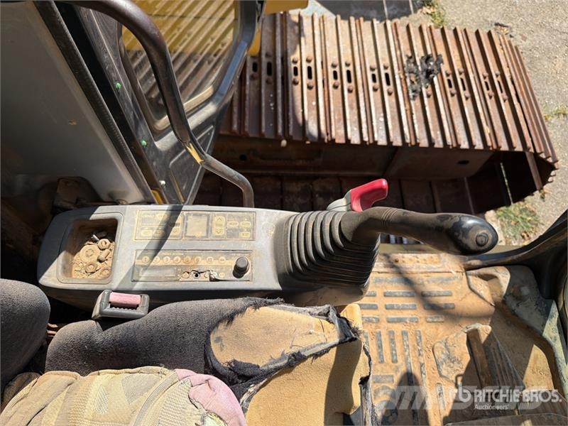 Komatsu PC270LC-7 Vikšriniai ekskavatoriai
