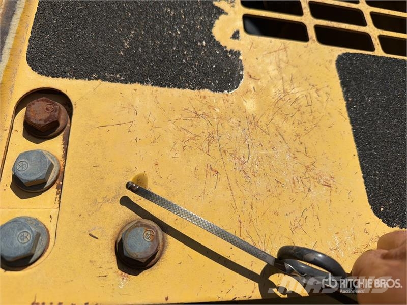 Komatsu PC270LC-7 Vikšriniai ekskavatoriai