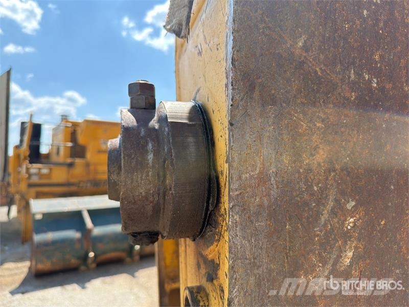 Komatsu PC270LC-7 Vikšriniai ekskavatoriai