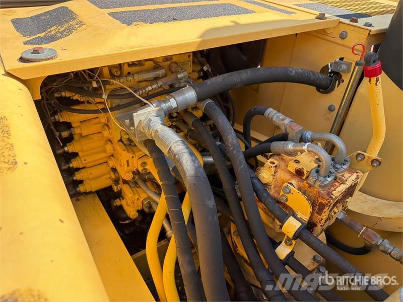 Komatsu PC270LC-7 Vikšriniai ekskavatoriai