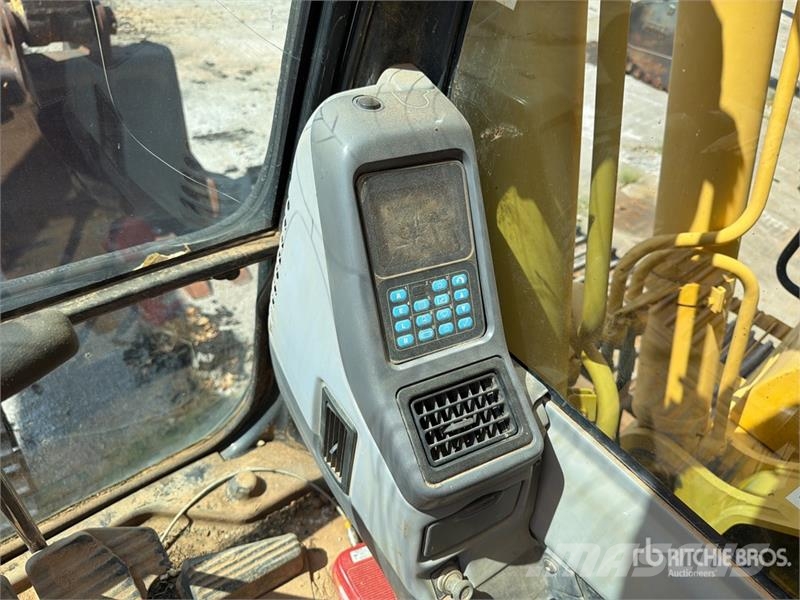 Komatsu PC270LC-7 Vikšriniai ekskavatoriai