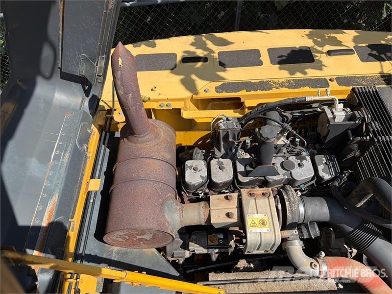 Komatsu PC270LC-7 Vikšriniai ekskavatoriai