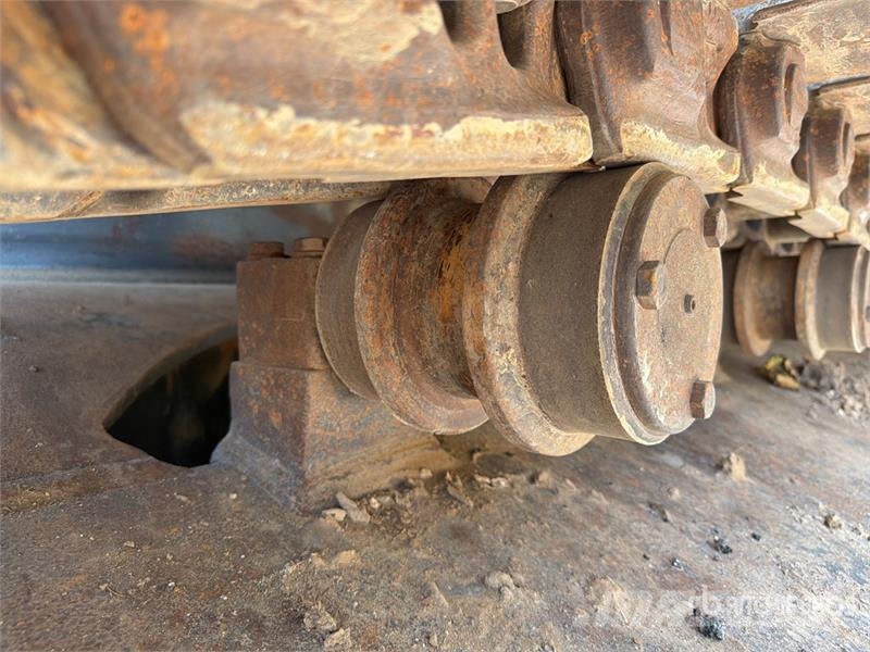 Komatsu PC270LC-7 Vikšriniai ekskavatoriai