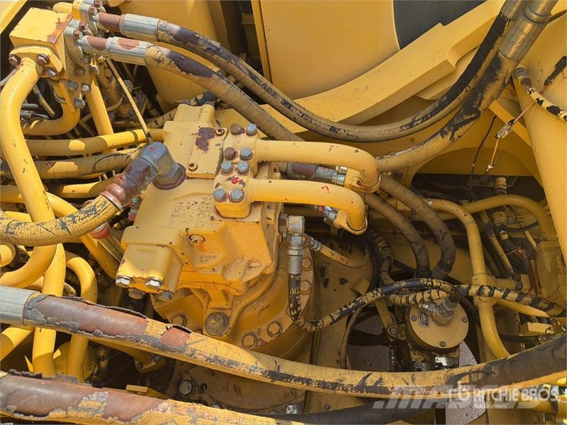 Komatsu PC300LC-6LC Tracked Excavator Crawler excavators