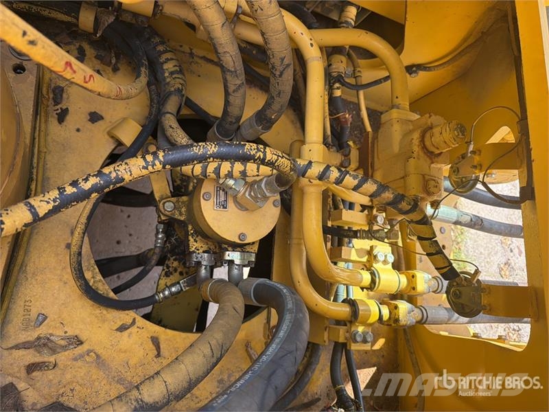 Komatsu PC300LC-6LC Tracked Excavator Crawler excavators