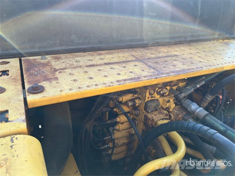 Komatsu PC300LC-7 Tracked Excavator Gravemaskiner på larvebånd