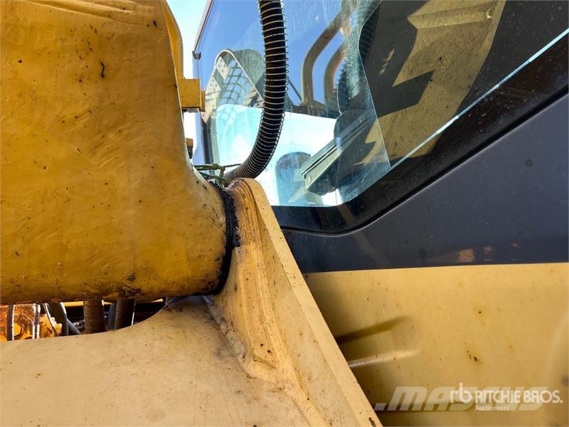 Komatsu PC300LC-7 Tracked Excavator Gravemaskiner på larvebånd