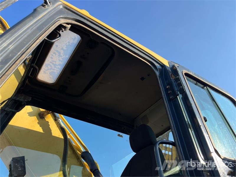 Komatsu PC300LC-7 Tracked Excavator Gravemaskiner på larvebånd