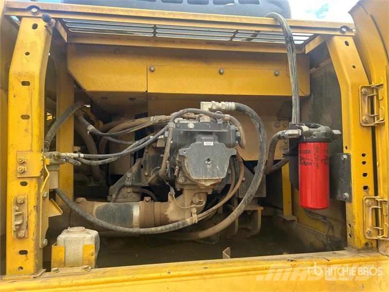 Komatsu PC360LC-10 Tracked Excavator Bagri goseničarji