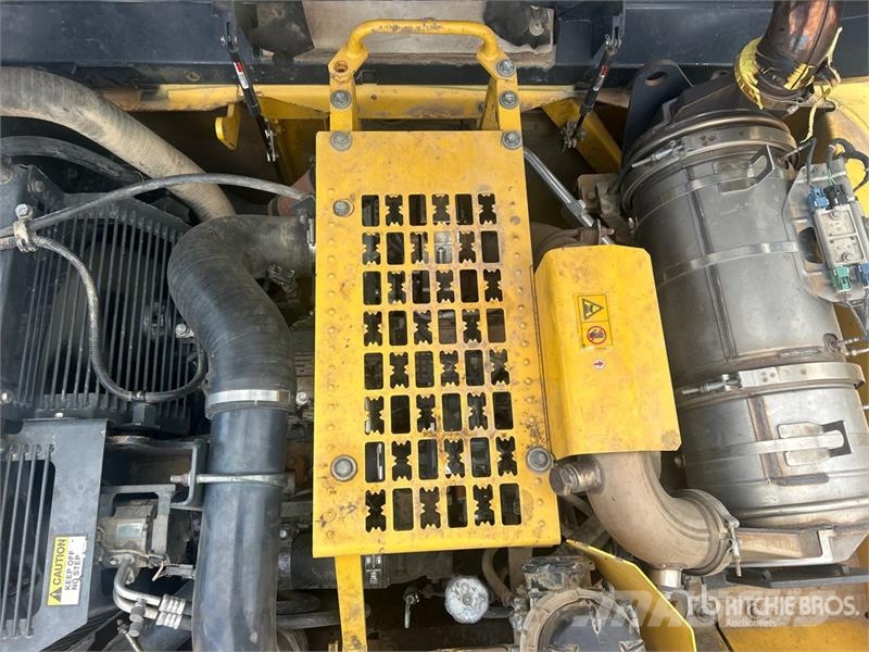 Komatsu PC360LC-10 Tracked Excavator Bagri goseničarji