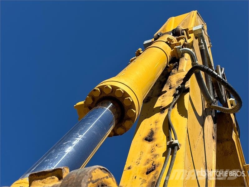 Komatsu PC360LC-11 Lánctalpas kotrók