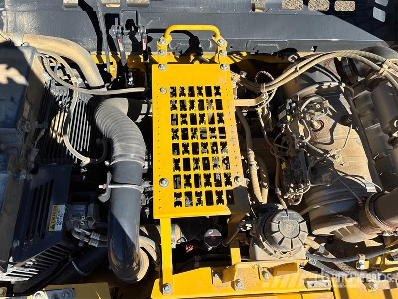 Komatsu PC360LC-11 Lánctalpas kotrók