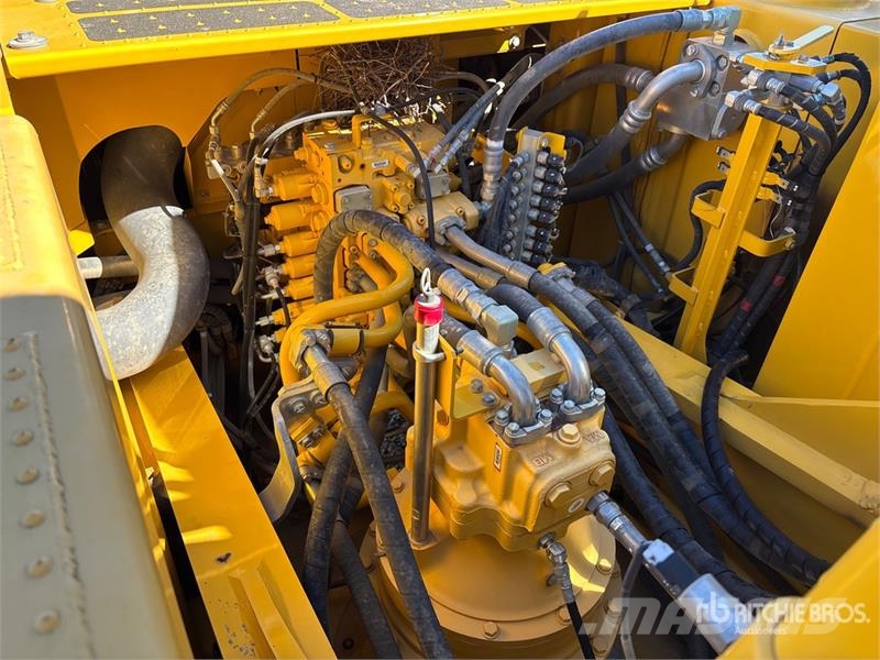 Komatsu PC360LC-11 Lánctalpas kotrók