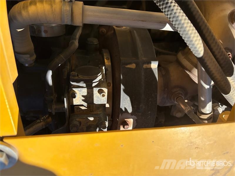 Komatsu PC360LC-11 Lánctalpas kotrók