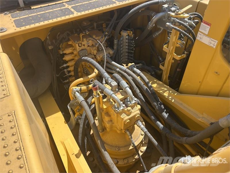Komatsu PC360LC-11 Tracked Excavator Lánctalpas kotrók