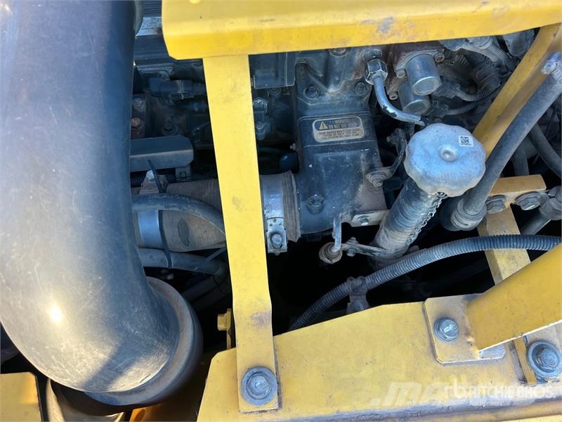 Komatsu PC360LCi-11 GPS installed/ functional Tracked Exca حفارات زحافة