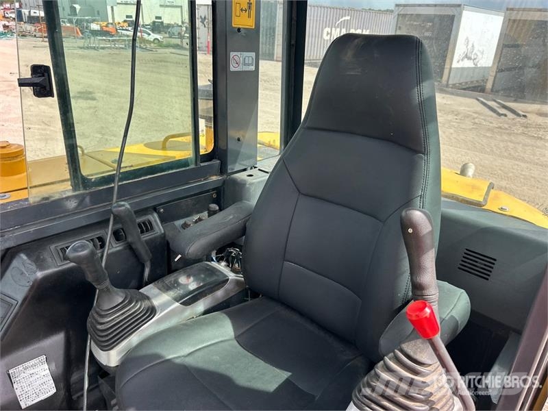 Komatsu PC56-7 Mini Excavator حفارات صغيرة أقل من 7 طن (حفارات صغيرة)