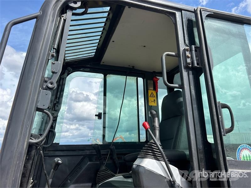 Komatsu PC56-7 Mini Excavator حفارات صغيرة أقل من 7 طن (حفارات صغيرة)