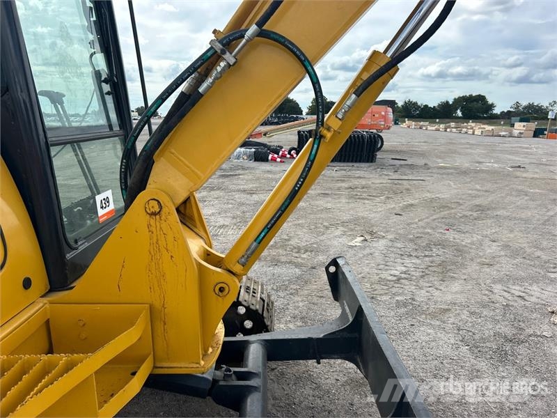 Komatsu PC56-7 Mini Excavator حفارات صغيرة أقل من 7 طن (حفارات صغيرة)