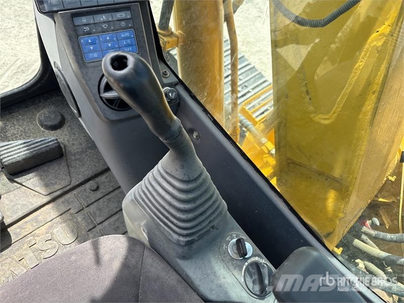 Komatsu PC60-8 Tracked Excavator Bageri guseničari