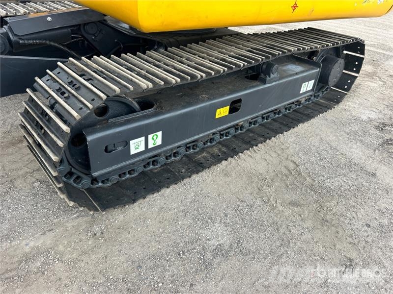 Komatsu PC70-8 Tracked Excavator Escavadoras de rastos