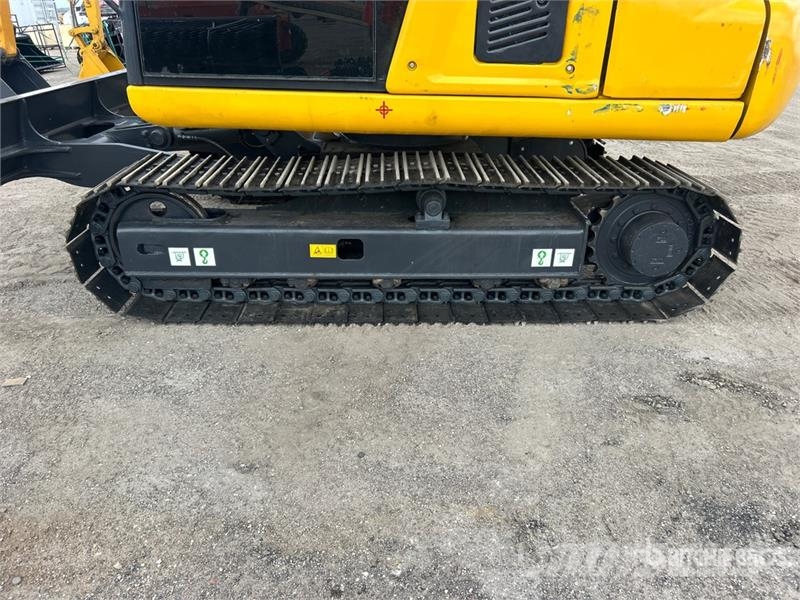 Komatsu PC70-8 Tracked Excavator Escavadoras de rastos