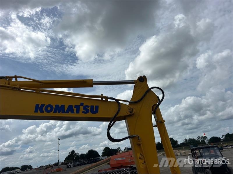Komatsu PC70-8 Tracked Excavator Escavadoras de rastos