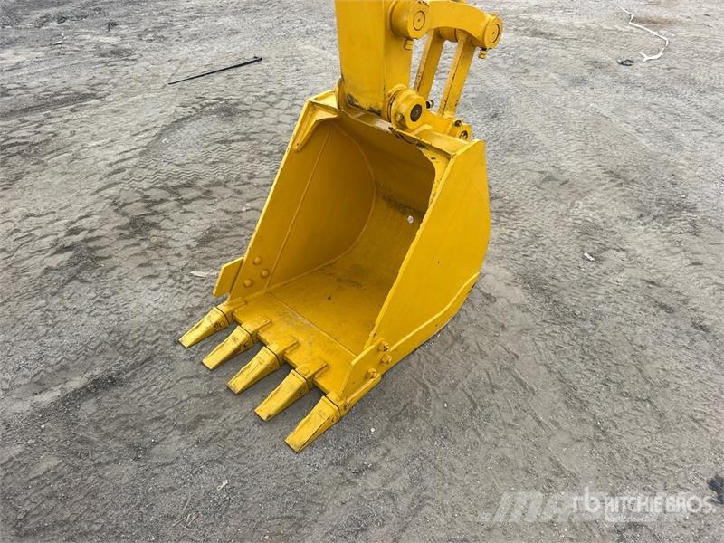 Komatsu PC70-8 Tracked Excavator Escavadoras de rastos