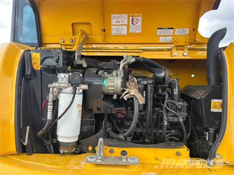 Komatsu PC70-8 Tracked Excavator Escavadoras de rastos