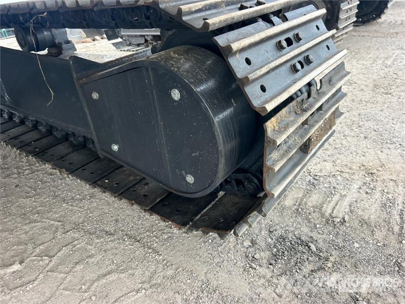 Komatsu PC70-8 Tracked Excavator Escavadoras de rastos