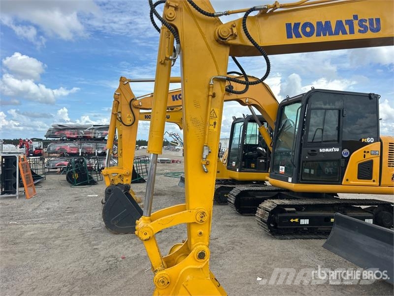 Komatsu PC70-8 Tracked Excavator Escavadoras de rastos
