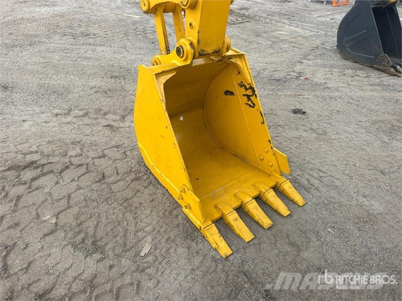 Komatsu PC70-8 Tracked Excavator Escavadoras de rastos