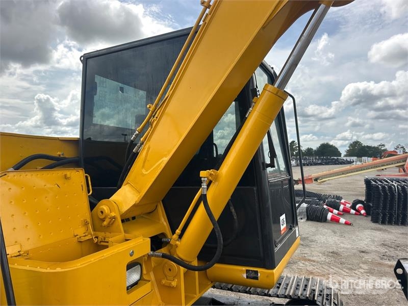 Komatsu PC70-8 Tracked Excavator Escavadoras de rastos