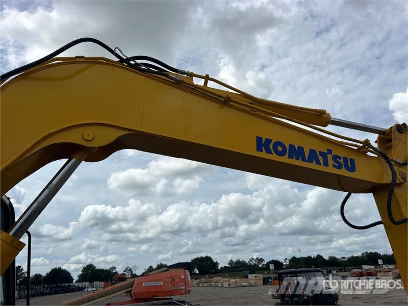 Komatsu PC70-8 Tracked Excavator Escavadoras de rastos